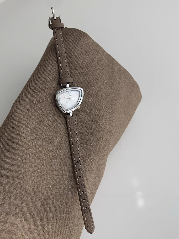 Women Quartz Watch Simple Gold - Watch Triangle Luxury recension och pris