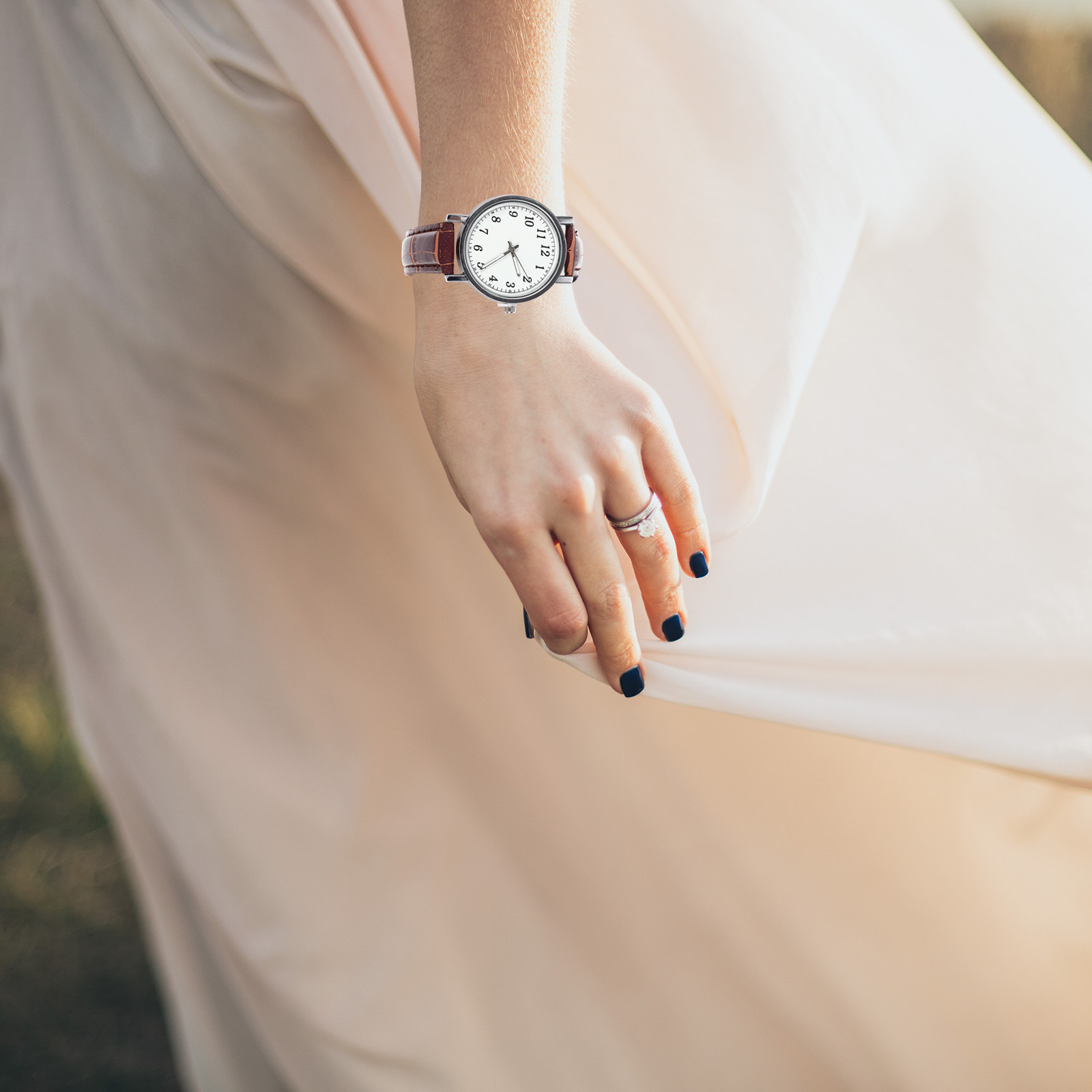 Elegant Wear-Resistant Female  - Luxury Watch Shop recension och pris