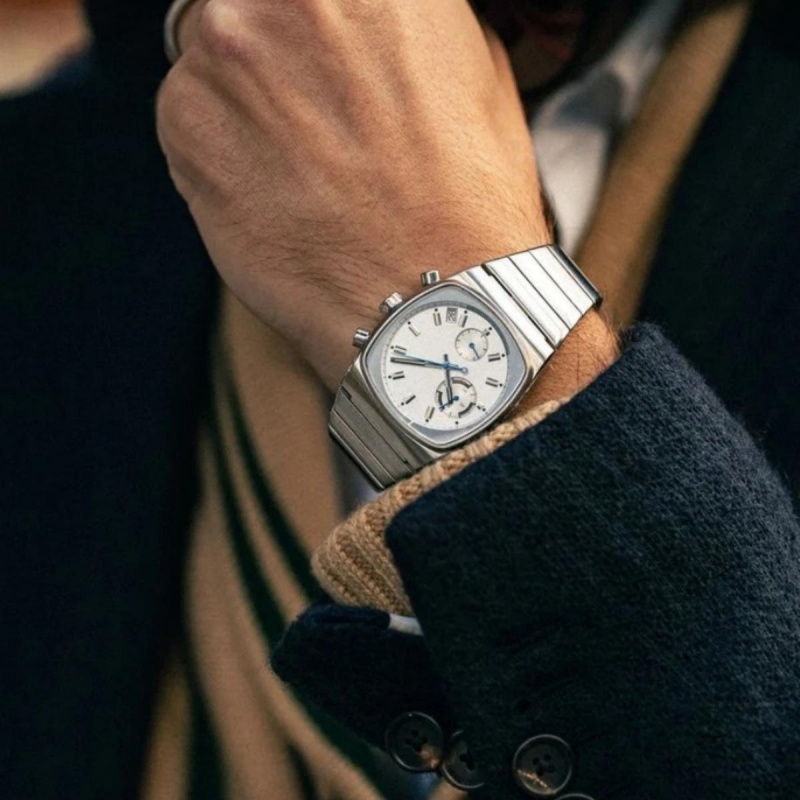 CILOA silver square sports wat - Luxury Watch Trends 2025 recension och pris
